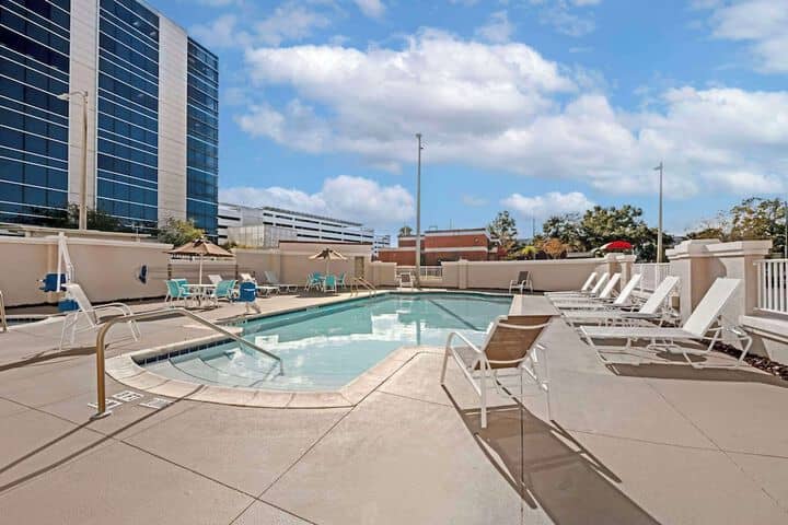 Pool 32 of 44